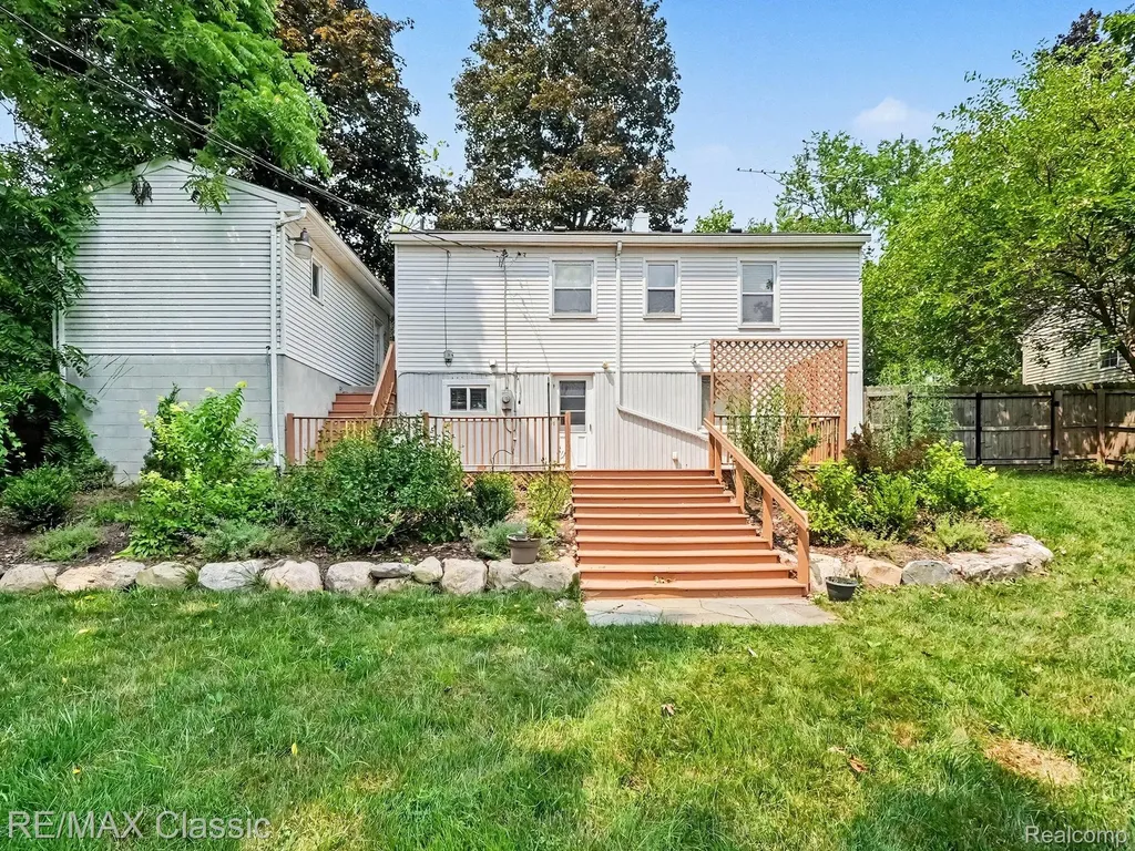 2105 Charlton Avenue Ann Arbor City MI 48103