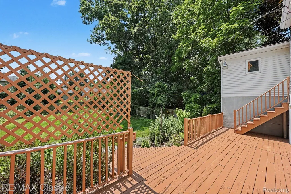 2105 Charlton Avenue Ann Arbor City MI 48103