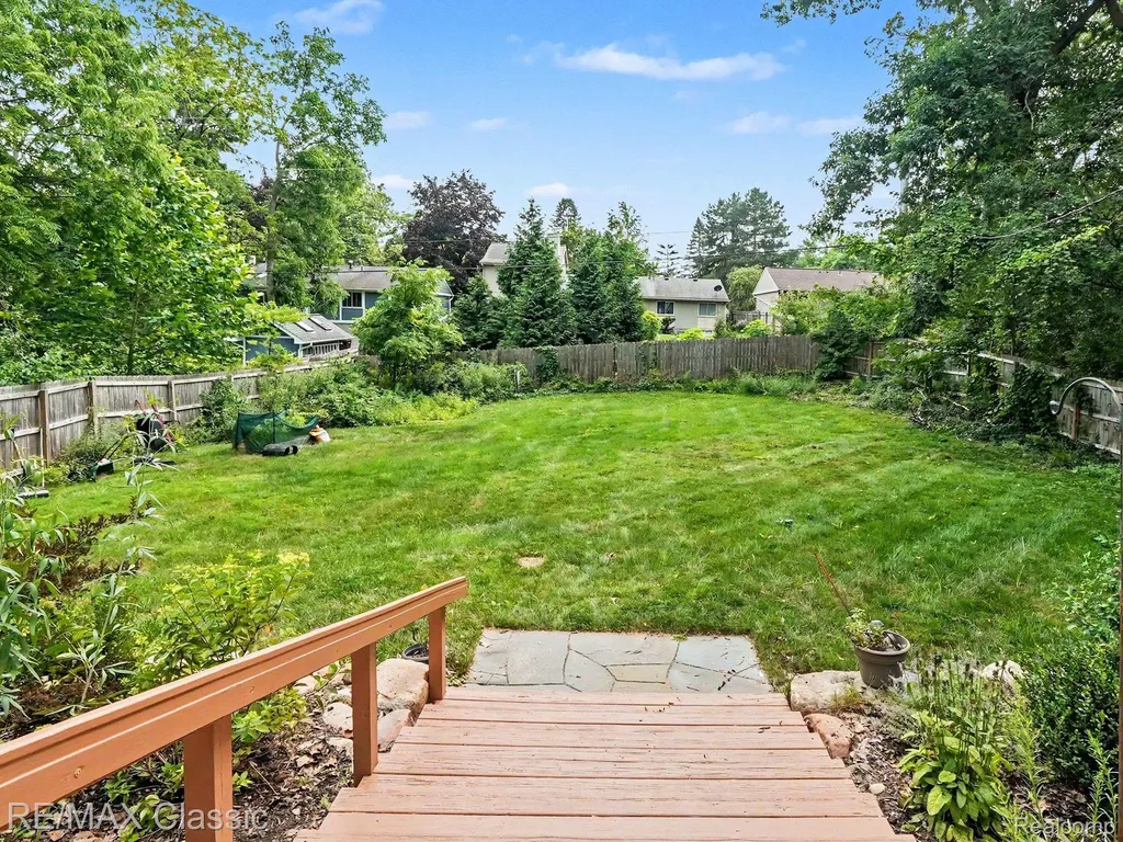 2105 Charlton Avenue Ann Arbor City MI 48103