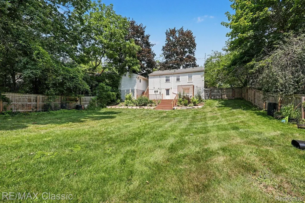 2105 Charlton Avenue Ann Arbor City MI 48103