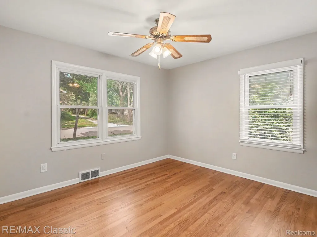2105 Charlton Avenue Ann Arbor City MI 48103