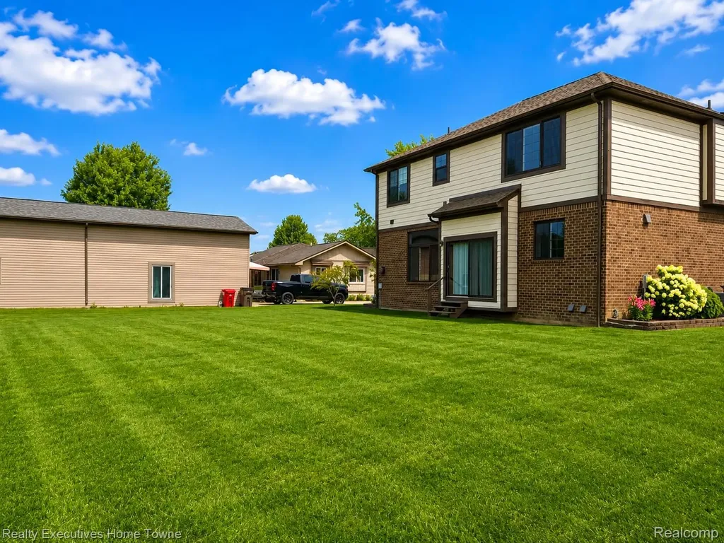 20835 S Miles Street Clinton Charter Township MI 48036