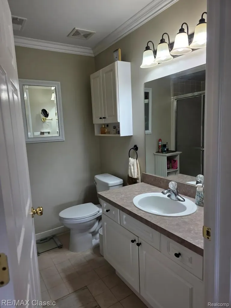 3391 Tremonte Circle S Oakland Charter Township MI 48306