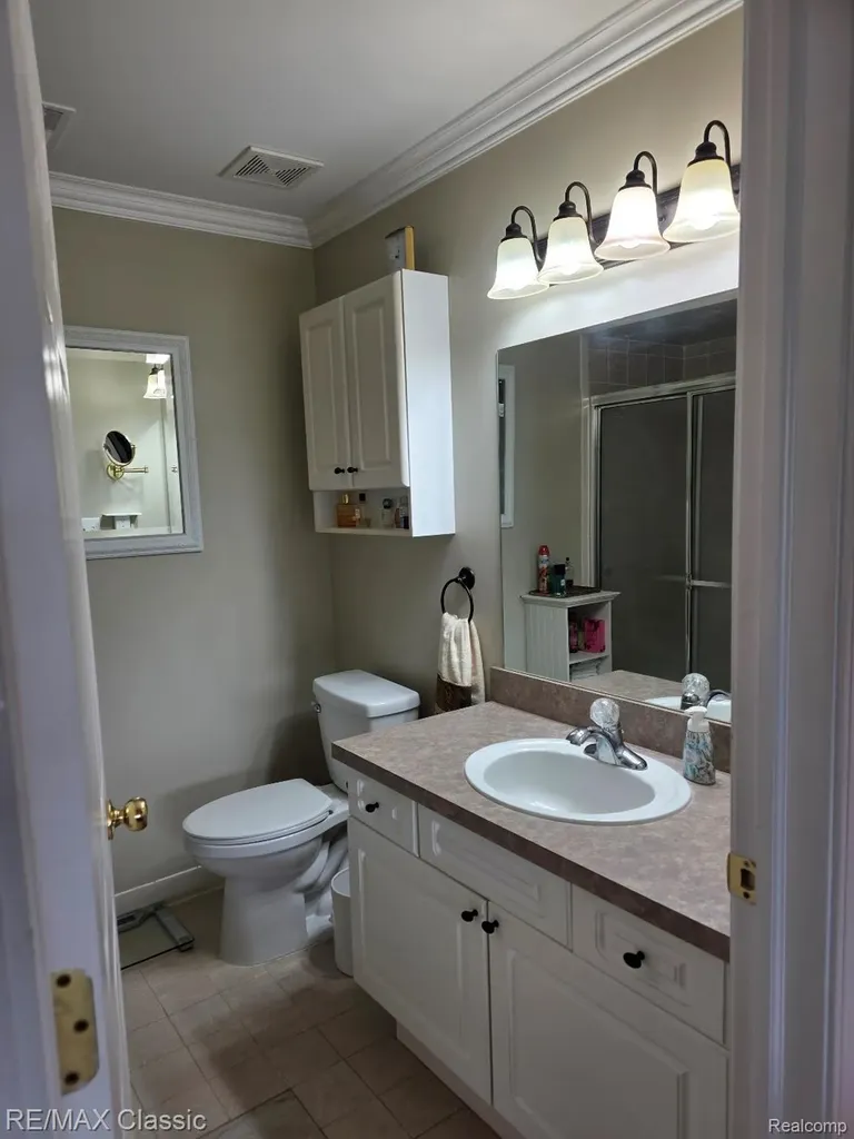 3391 Tremonte Circle S Oakland Charter Township MI 48306