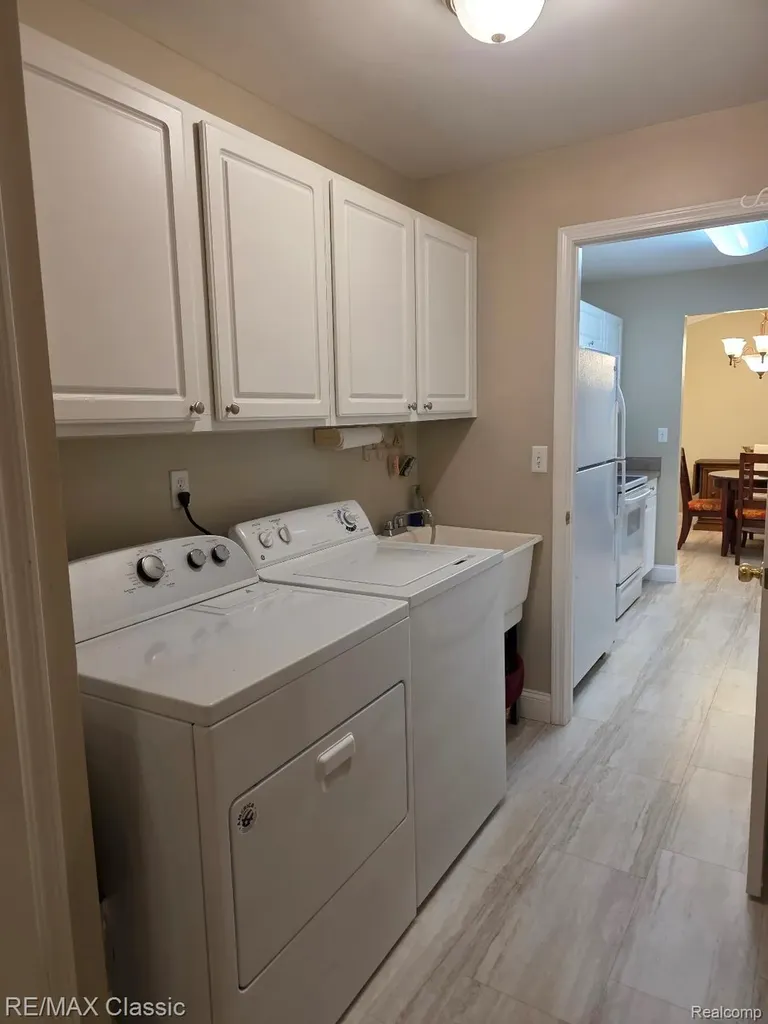 3391 Tremonte Circle S Oakland Charter Township MI 48306