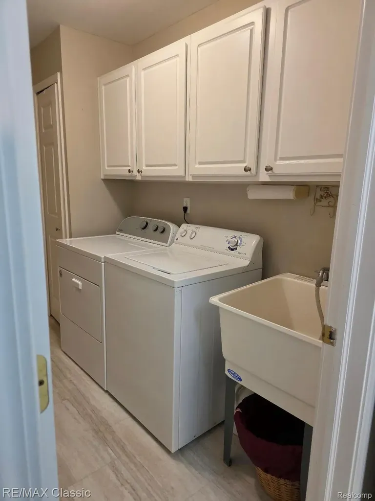 3391 Tremonte Circle S Oakland Charter Township MI 48306