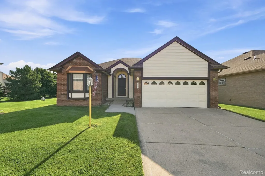 36464 Perfecta Court Clinton Charter Township MI 48035