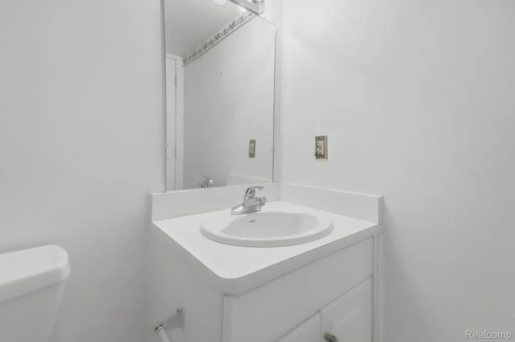 36464 Perfecta Court Clinton Charter Township MI 48035