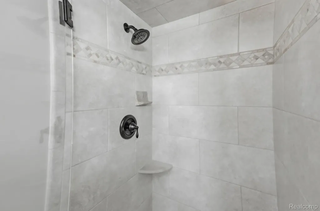 36464 Perfecta Court Clinton Charter Township MI 48035