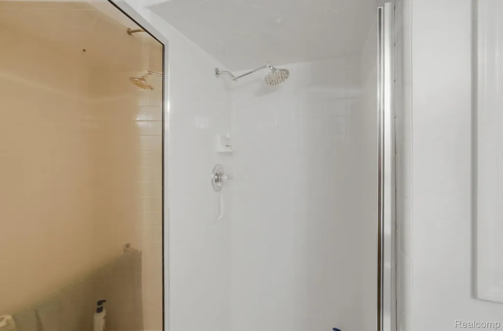36464 Perfecta Court Clinton Charter Township MI 48035