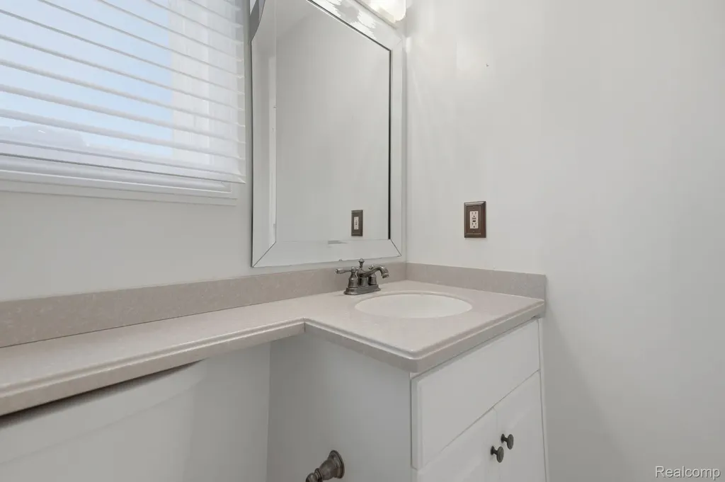 36464 Perfecta Court Clinton Charter Township MI 48035
