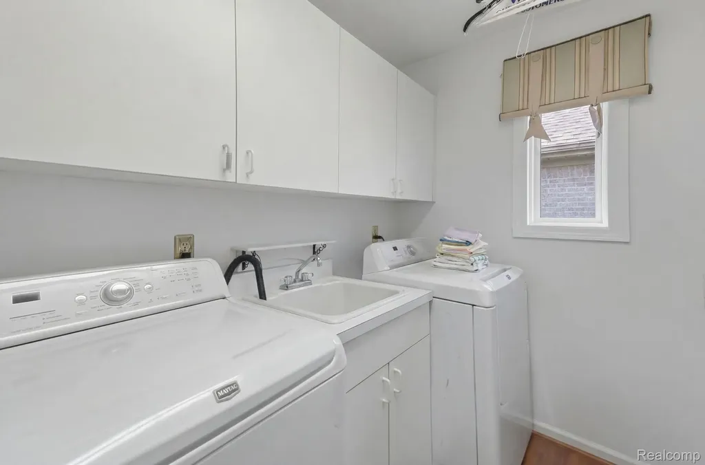 36464 Perfecta Court Clinton Charter Township MI 48035