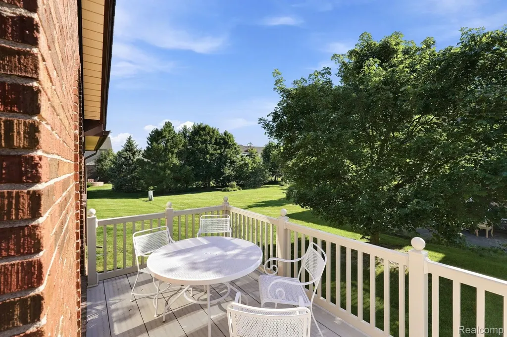 36464 Perfecta Court Clinton Charter Township MI 48035