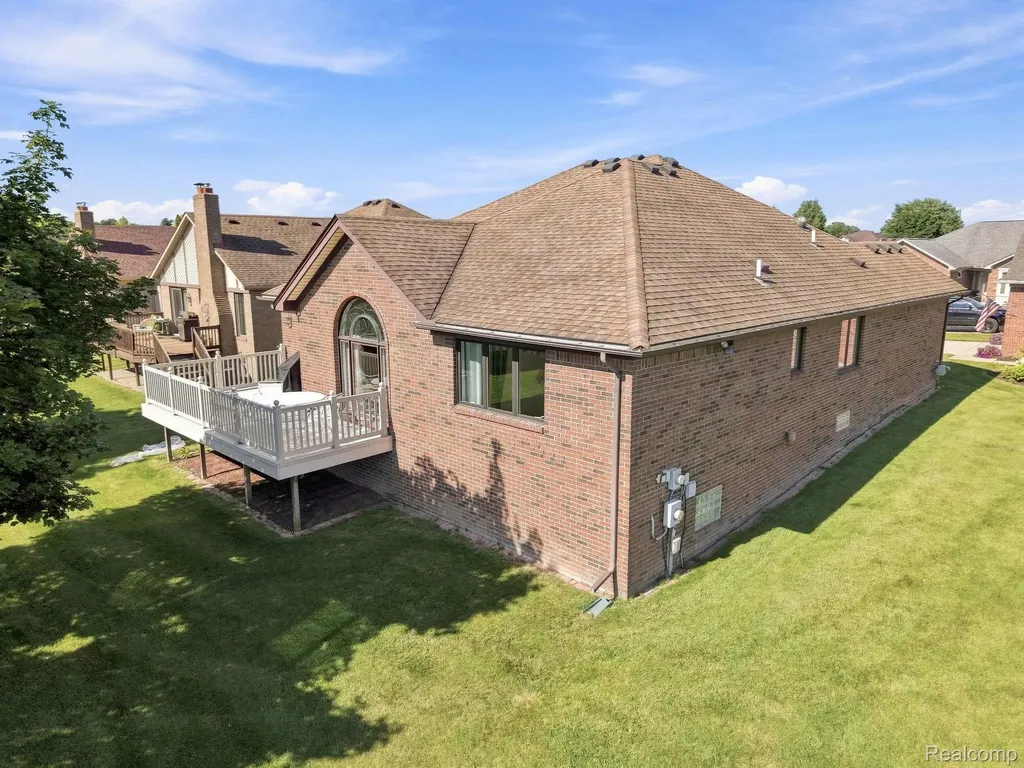 36464 Perfecta Court Clinton Charter Township MI 48035