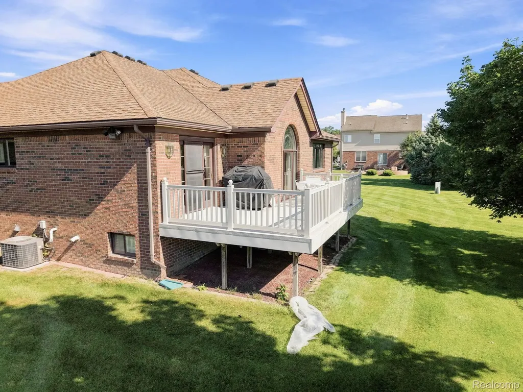 36464 Perfecta Court Clinton Charter Township MI 48035