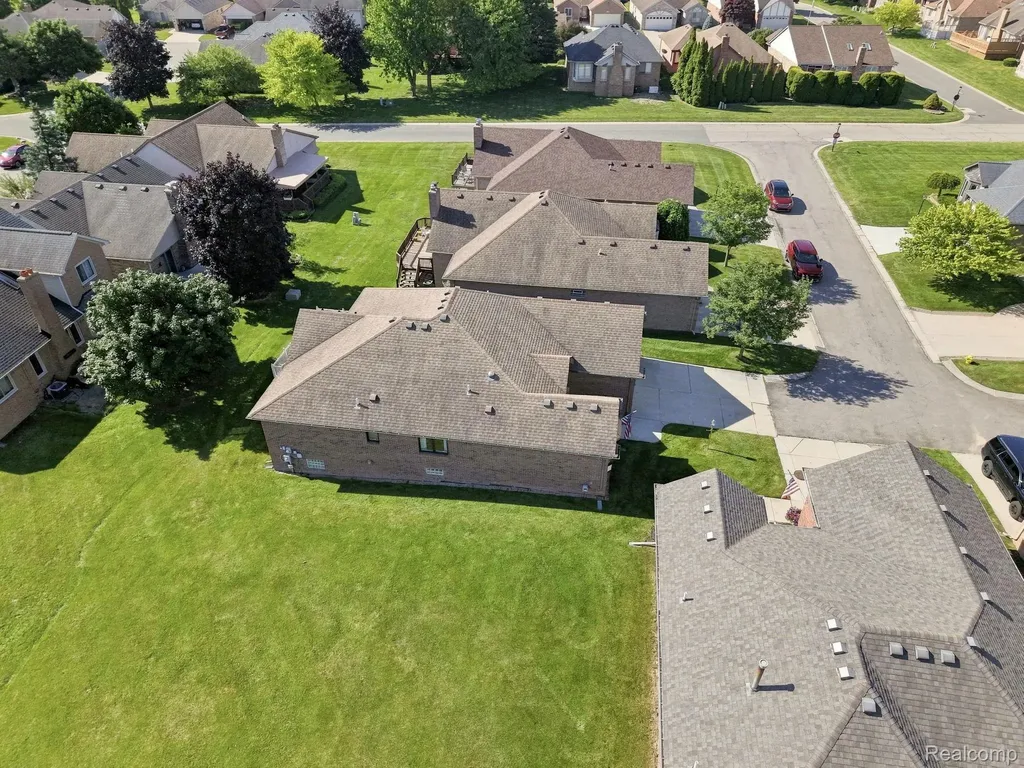 36464 Perfecta Court Clinton Charter Township MI 48035