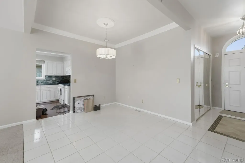 36464 Perfecta Court Clinton Charter Township MI 48035