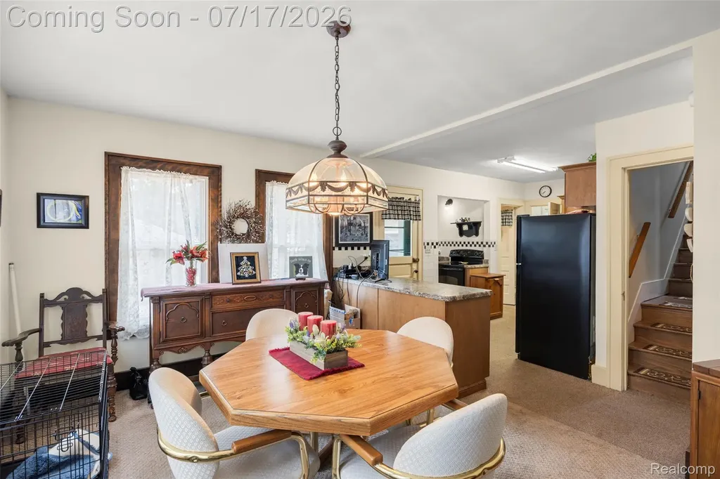 183 W Columbia Avenue Belleville City MI 48111