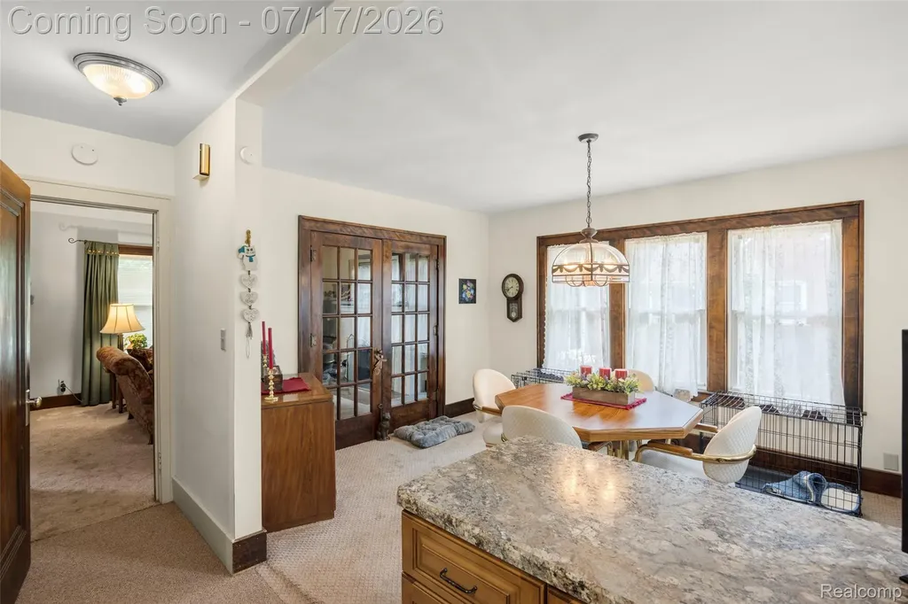 183 W Columbia Avenue Belleville City MI 48111