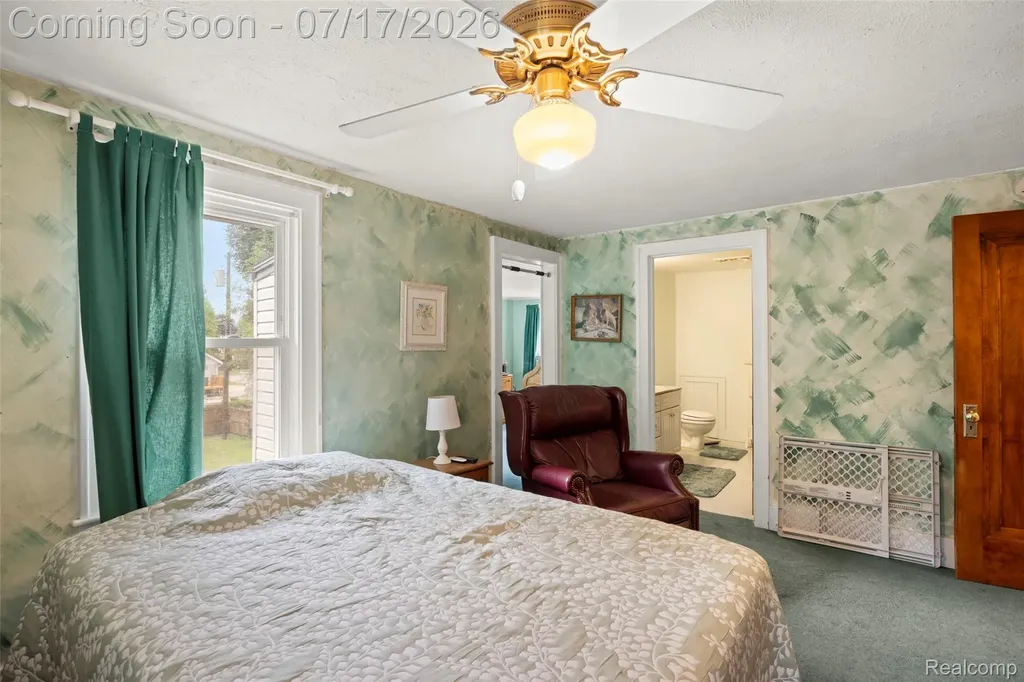 183 W Columbia Avenue Belleville City MI 48111