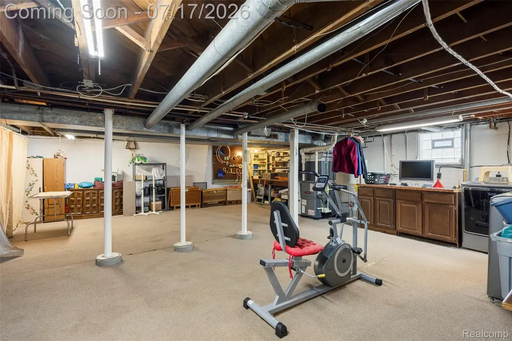 183 W Columbia Avenue Belleville City MI 48111