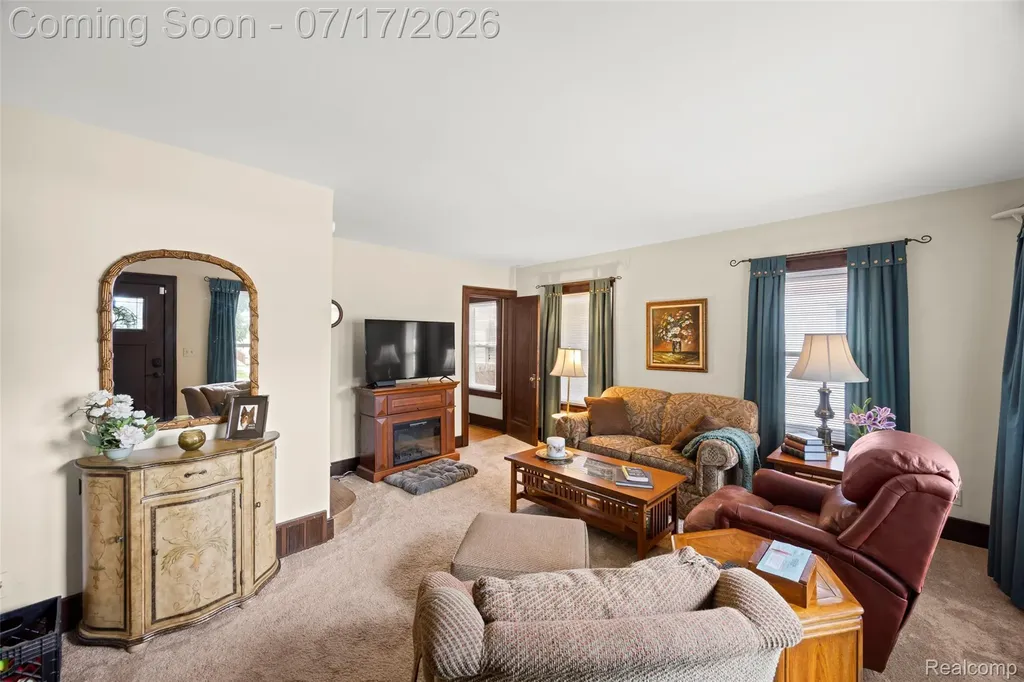 183 W Columbia Avenue Belleville City MI 48111