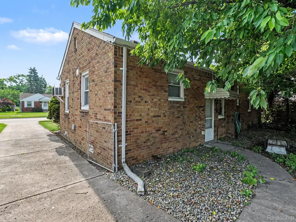 6350 Robinson Avenue Allen Park City MI 48101