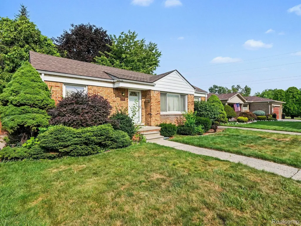 6350 Robinson Avenue Allen Park City MI 48101