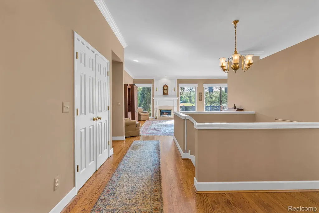 30 Turnberry Lane Dearborn City MI 48120