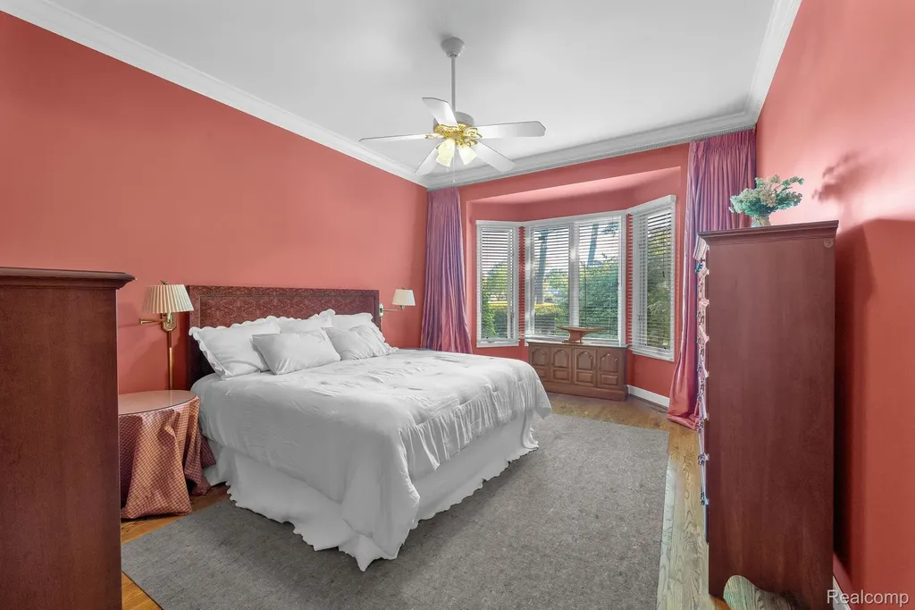 30 Turnberry Lane Dearborn City MI 48120