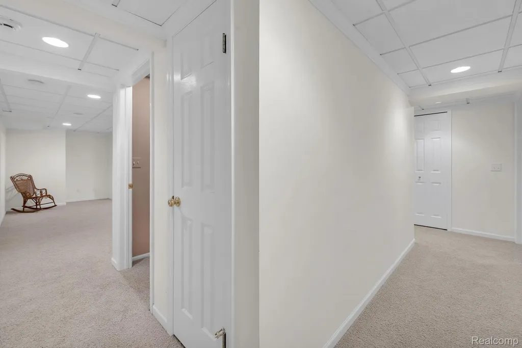 30 Turnberry Lane Dearborn City MI 48120