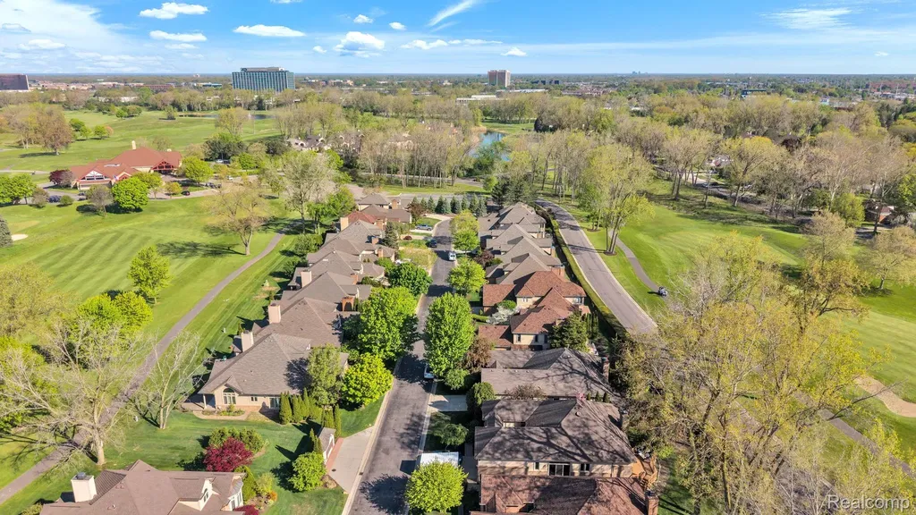 30 Turnberry Lane Dearborn City MI 48120