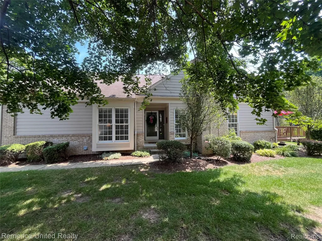 39677 Muirfield Lane Northville Township MI 48168