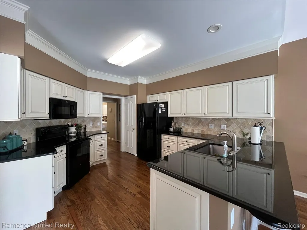 39677 Muirfield Lane Northville Township MI 48168