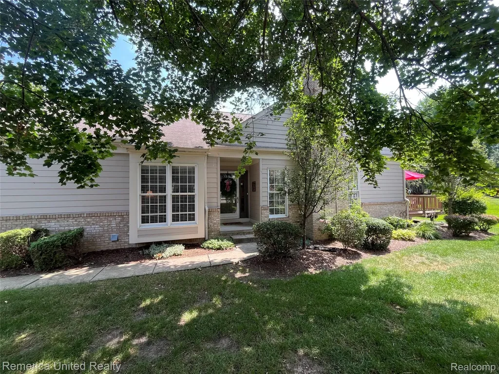 39677 Muirfield Lane Northville Township MI 48168