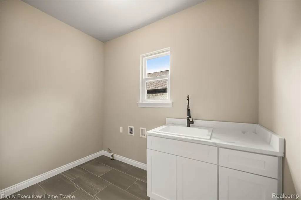 34823 Cardinal Lane Richmond City MI 48062