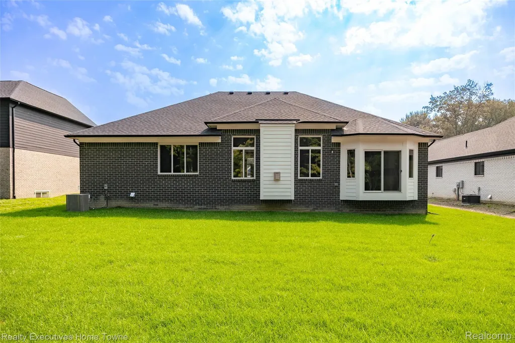 34823 Cardinal Lane Richmond City MI 48062