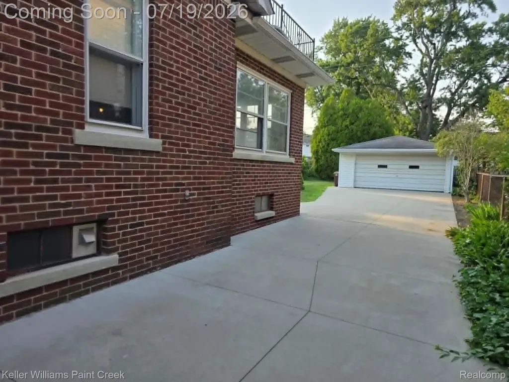 822 W Breckenridge Street Ferndale City MI 48220