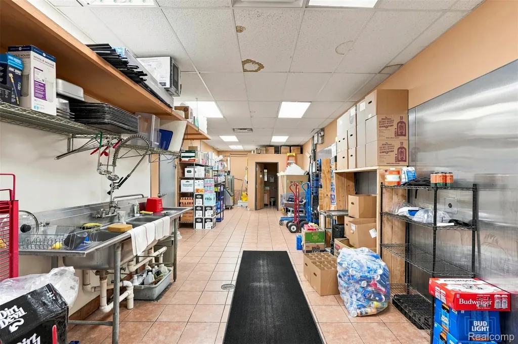 32640 Utica Road Fraser City MI 48026