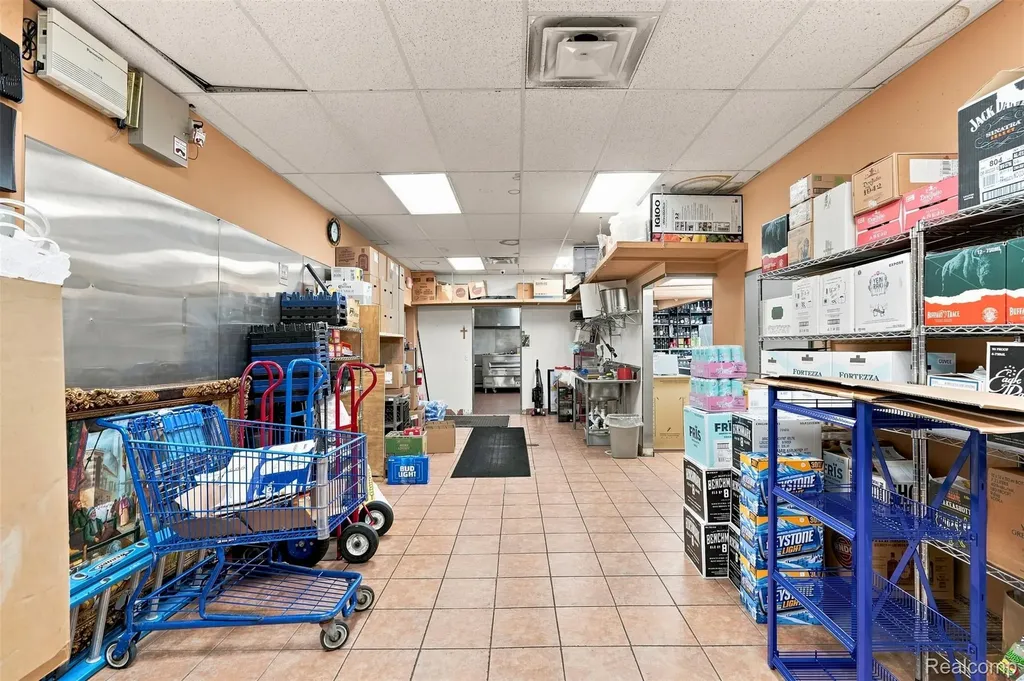 32640 Utica Road Fraser City MI 48026