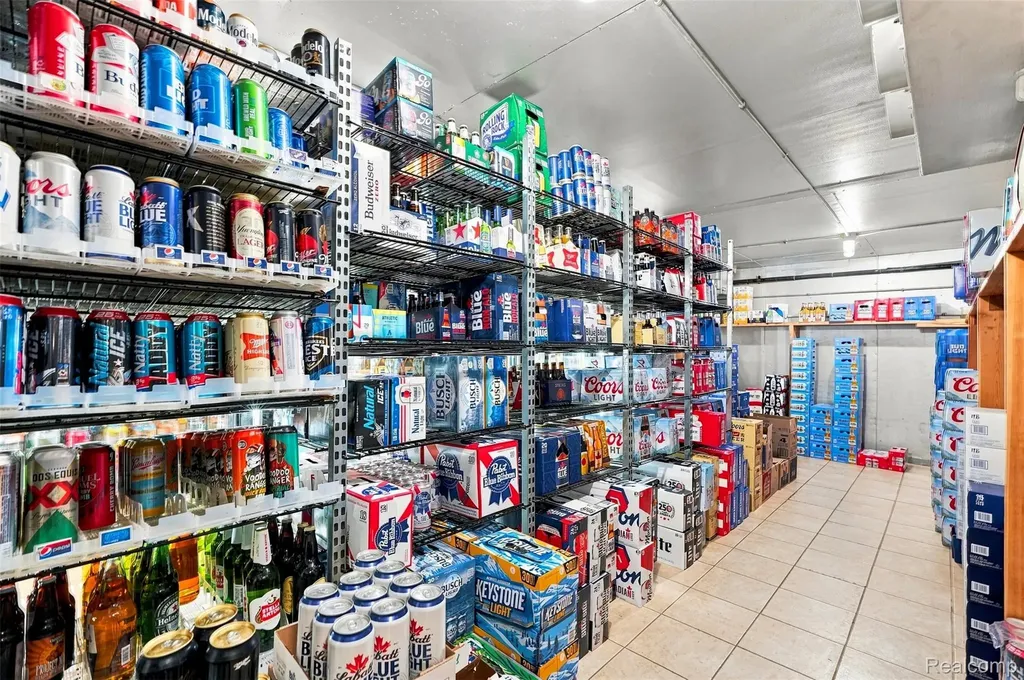 32640 Utica Road Fraser City MI 48026