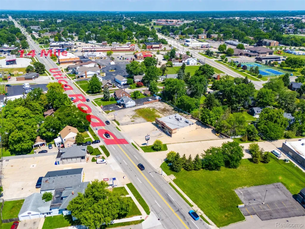 32640 Utica Road Fraser City MI 48026
