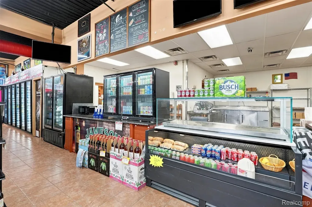 32640 Utica Road Fraser City MI 48026