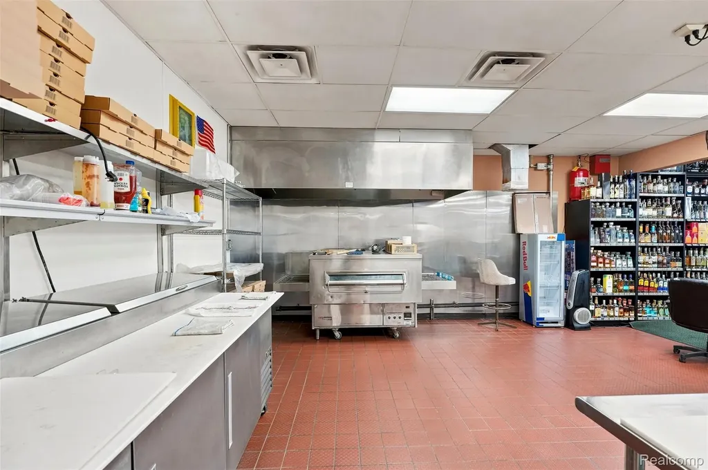 32640 Utica Road Fraser City MI 48026