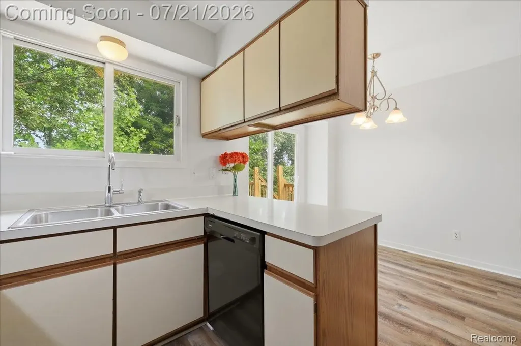 5608 Clinton River Drive Waterford Charter Township MI 48327
