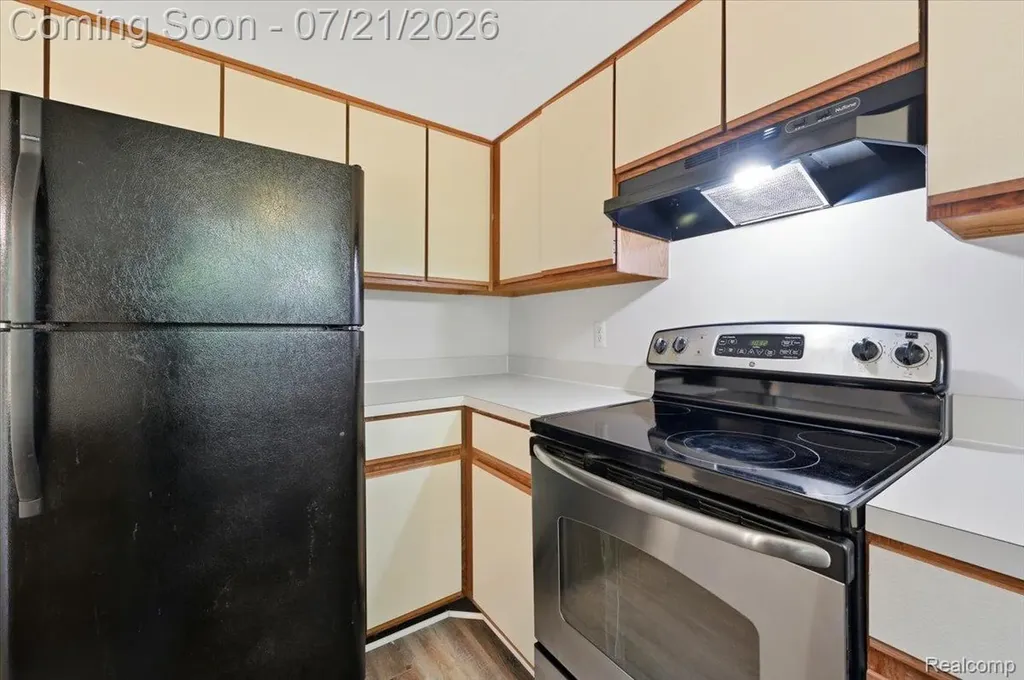 5608 Clinton River Drive Waterford Charter Township MI 48327