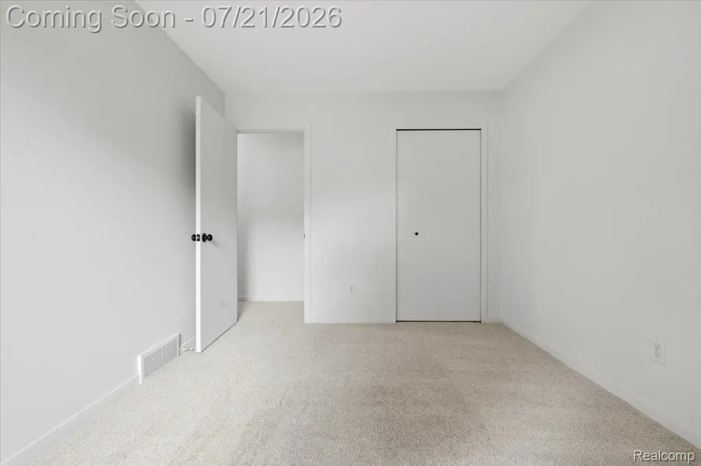 5608 Clinton River Drive Waterford Charter Township MI 48327
