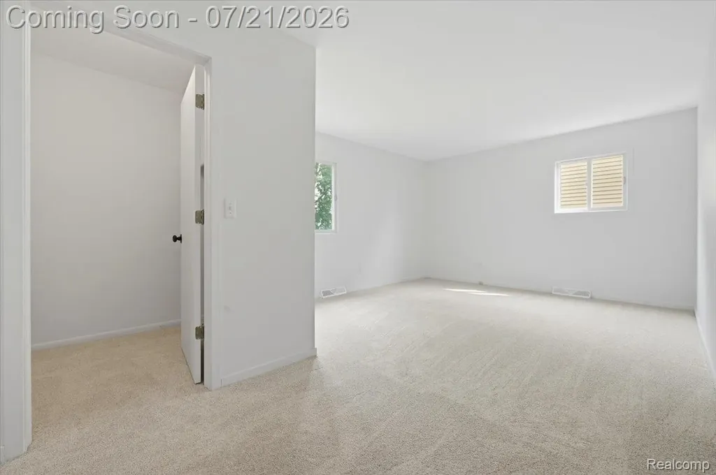 5608 Clinton River Drive Waterford Charter Township MI 48327