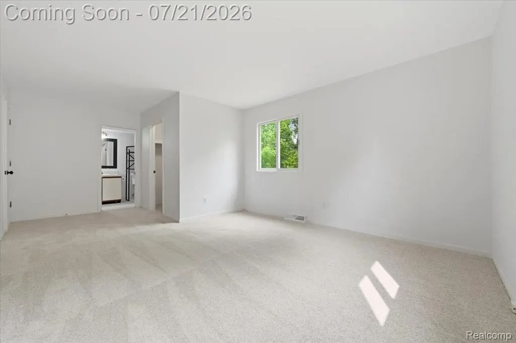 5608 Clinton River Drive Waterford Charter Township MI 48327