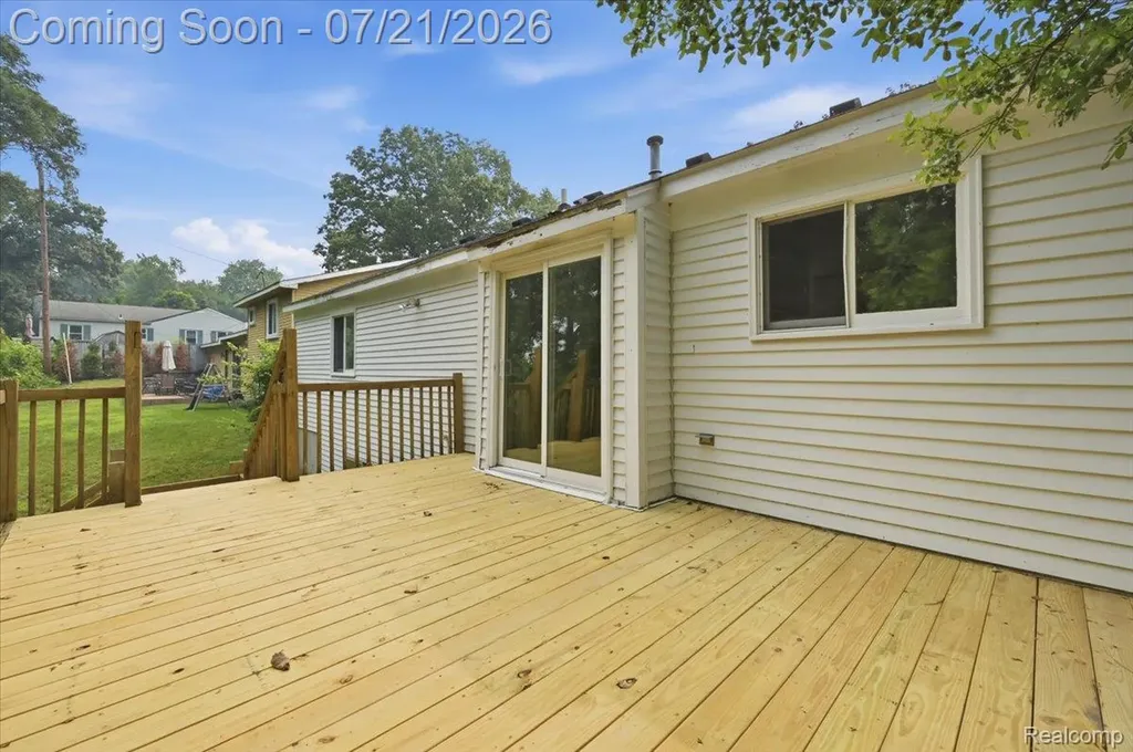5608 Clinton River Drive Waterford Charter Township MI 48327